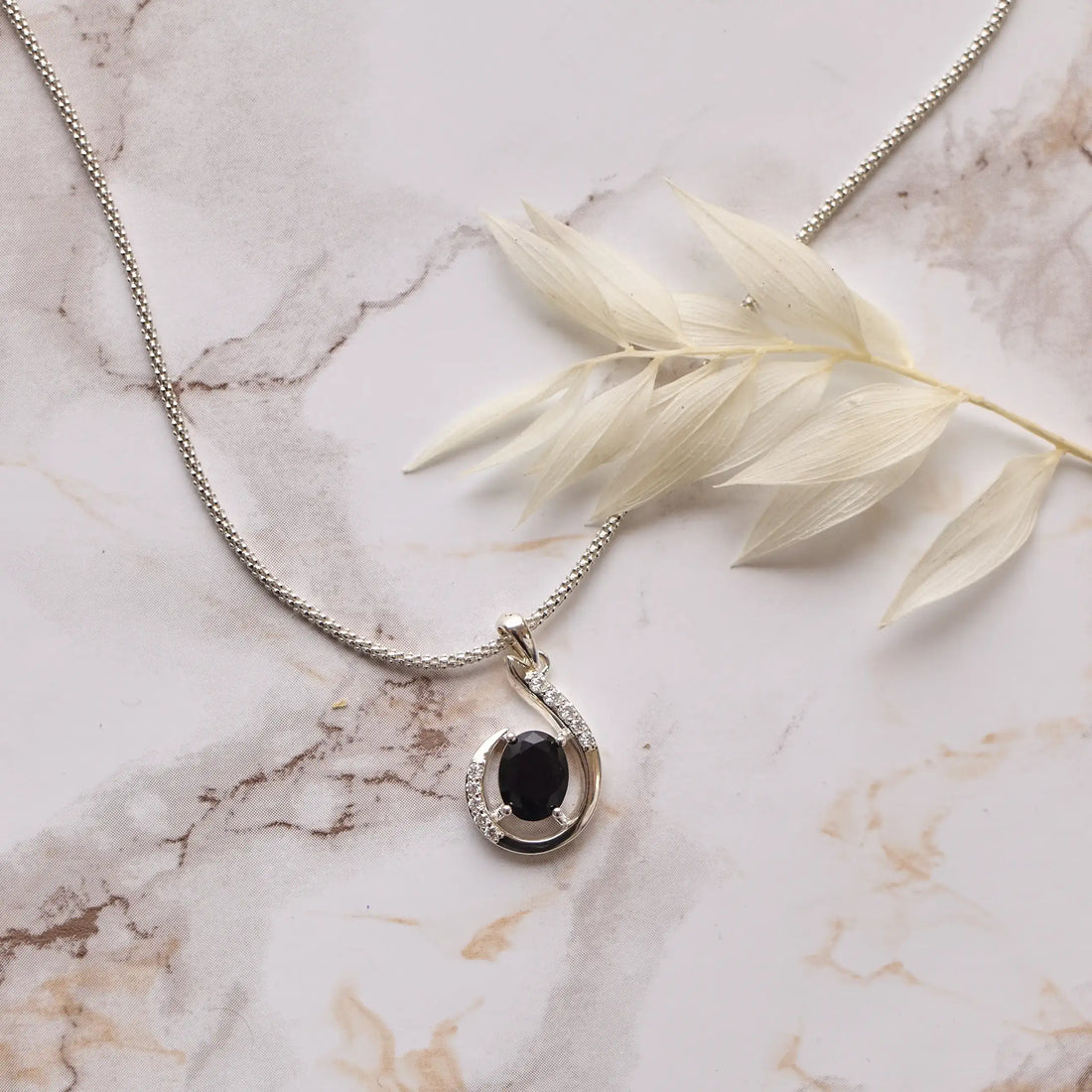 TSURU ELEGANCE